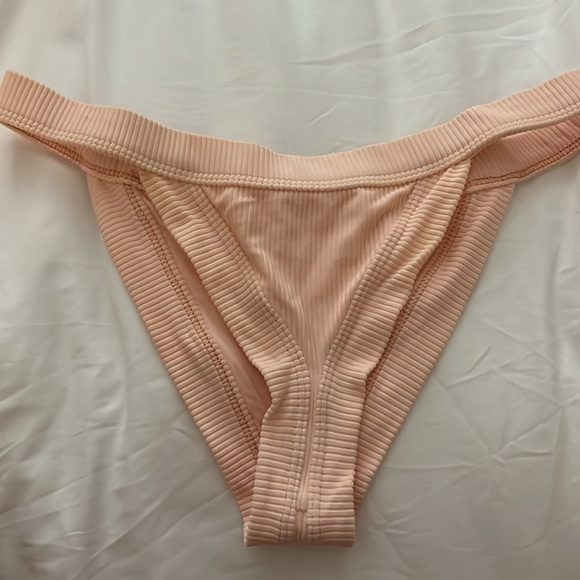 Frankie’s bikinis set, Cole top and bottom, peach color - Picture 5 of 8